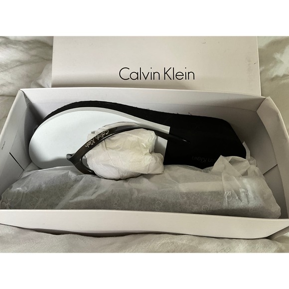 NOS Calvin Klein Black/White BURA Platform flip-flops 9 - Picture 4 of 12